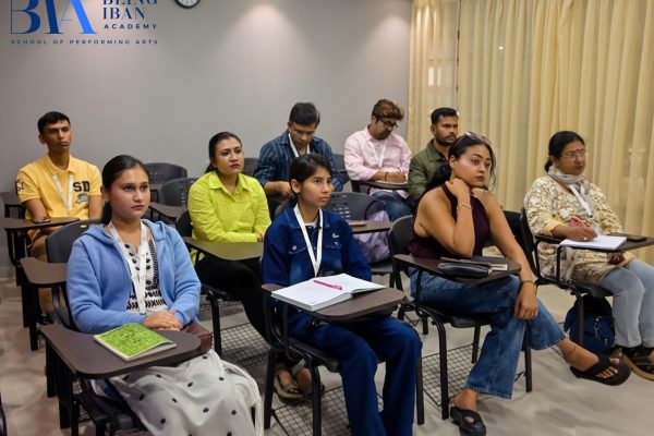 BEST ACTING INSTITUTE IN KOLKATA WITH NATIONAL AWARD WINNING FILMMAKER ATANU GHOSH CLASS PHOTOS