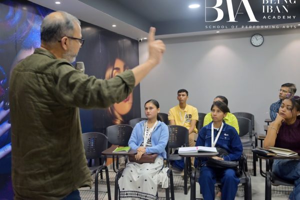 BEST ACTING INSTITUTE IN KOLKATA WITH NATIONAL AWARD WINNING FILMMAKER ATANU GHOSH CLASS PHOTOS